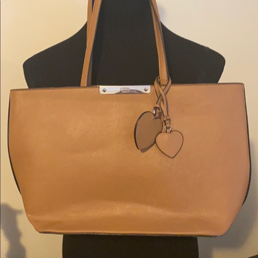 Guess tote